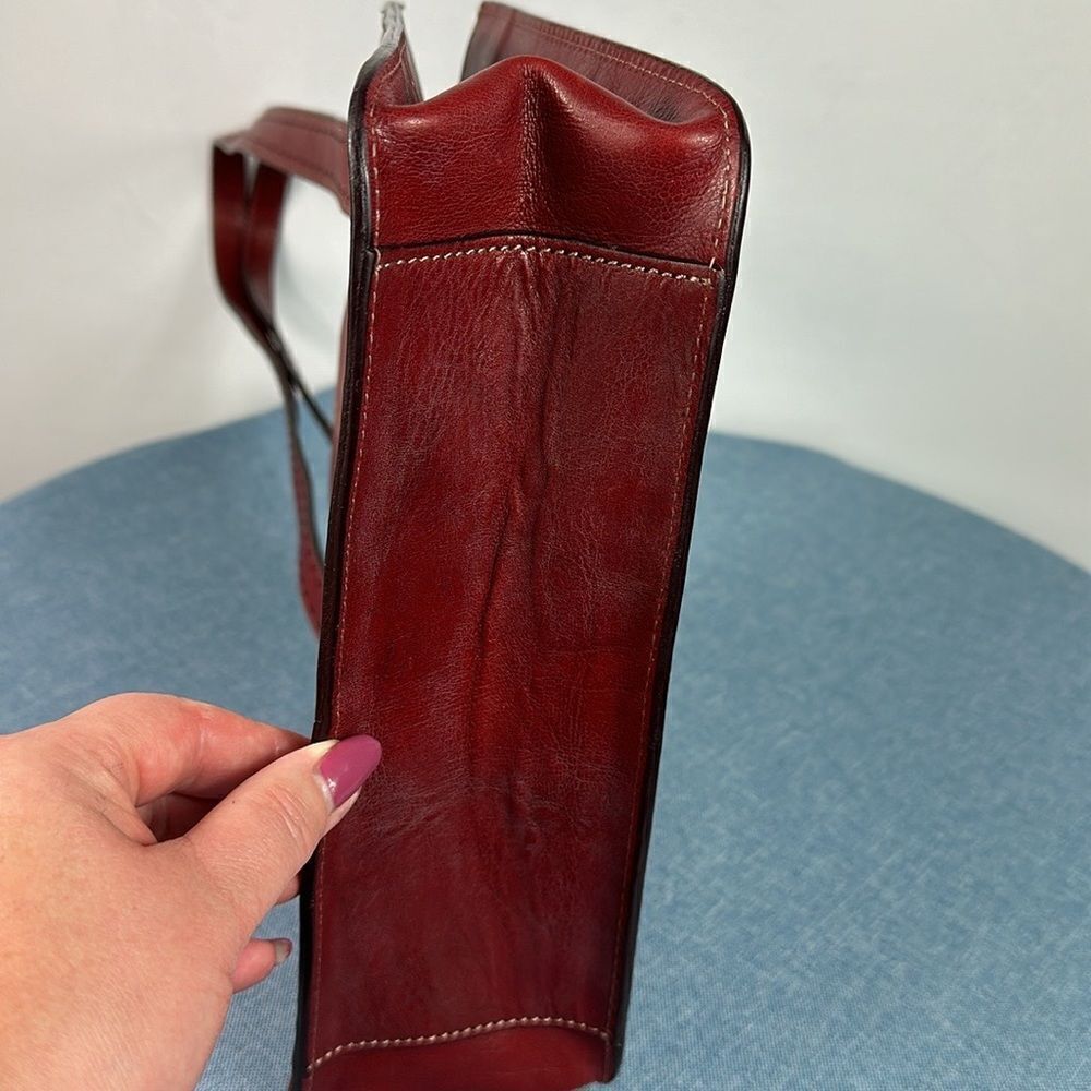 Fossil Vintage Red Leather Contrast Stitch Shoulder Bag - Picture 3 of 9